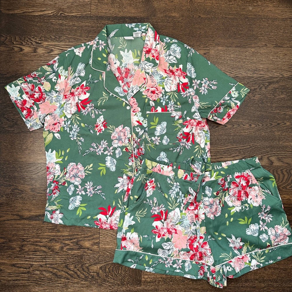 Two piece floral pajama set